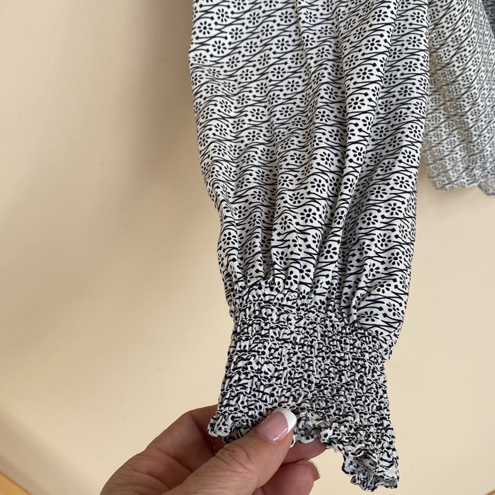 Blouse - Picture 2 of 7